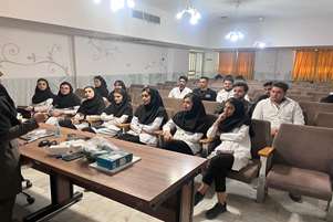 کارگاه آموزشی اصول بخیه در دانشکده پرستاری لامرد برگزار شد.